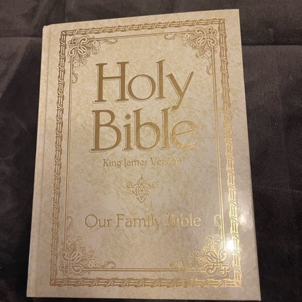NEW IN PLASTIC Holy Bible - Our Family Bible KJV Regency Classic 9x11.5 inch